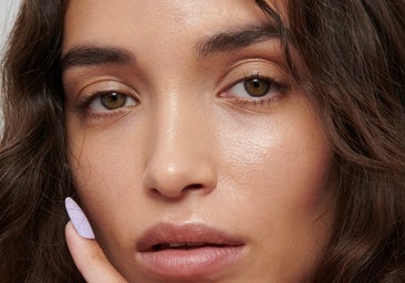 Las uñas en los tonos de lavanda son la alternativa perfecta al rosa este verano
